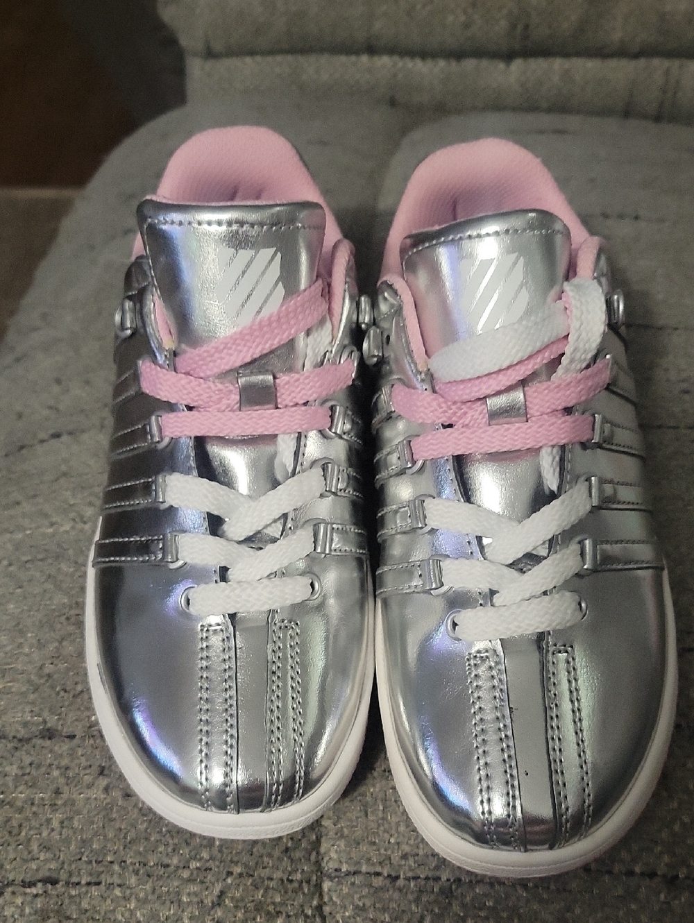 Girls' Metallic Silver & Pink K-Swiss Kids Sneakers